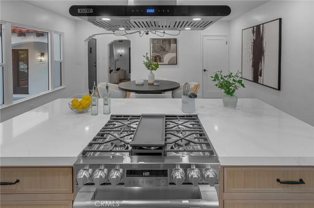 3649 Mount Vernon Drive, View Park, California 90008 home-pic-17