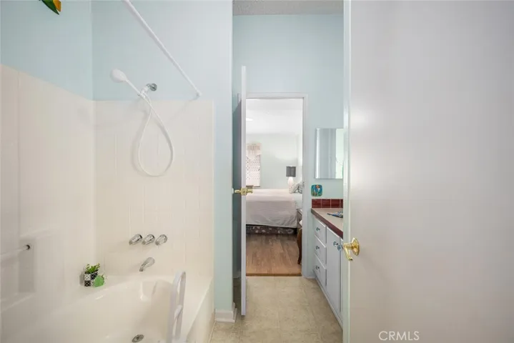 6270 Seabreeze Drive 300, Long Beach, California 90803