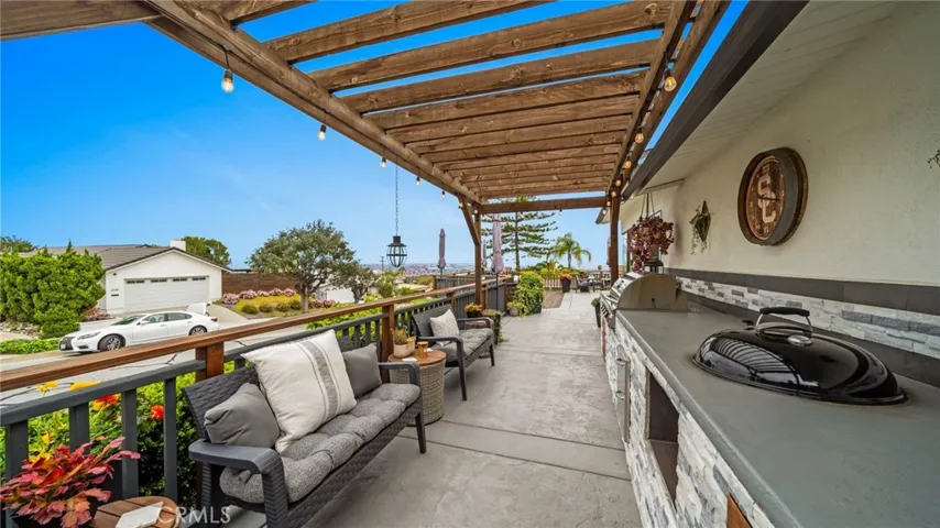 2144 Noble View Drive, Rancho Palos Verdes, California 90275