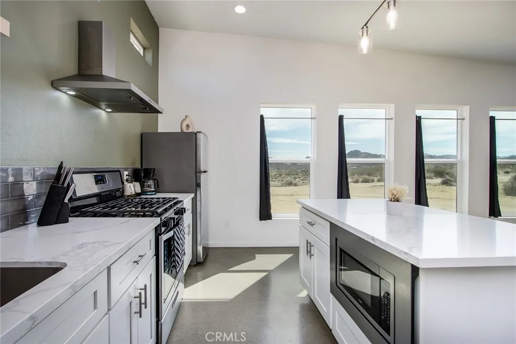 7276 Encina Road, Joshua Tree, California 92252 home-pic-25