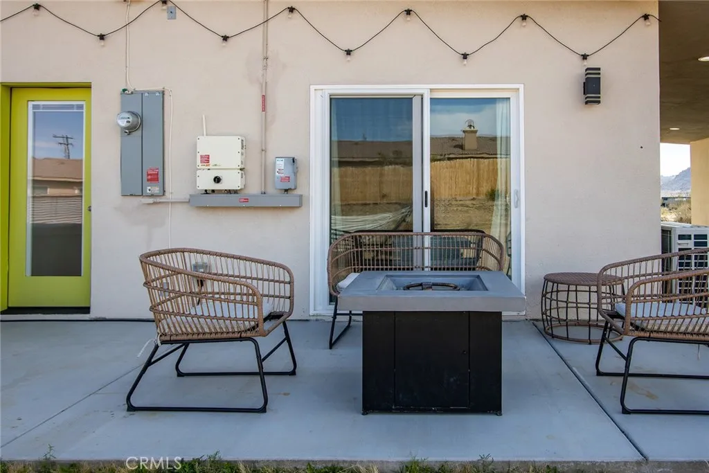 7276 Encina Road, Joshua Tree, California 92252 home-pic-16