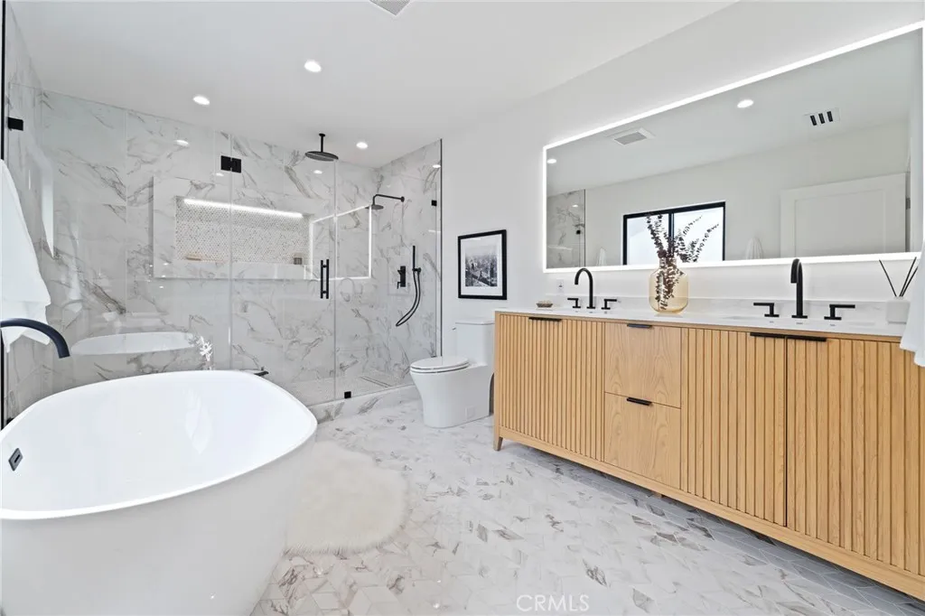 19532 Wells Drive, Tarzana, California 91356 home-pic-15