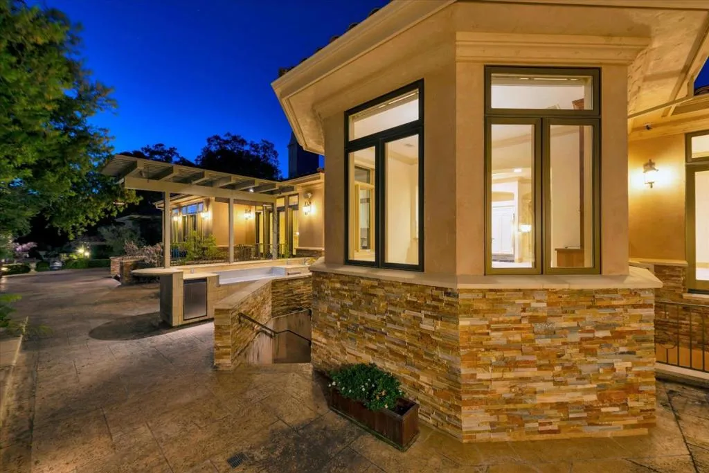 28025 Natoma Road, Los Altos Hills, California 94022 home-pic-10