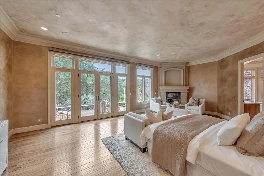 28025 Natoma Road, Los Altos Hills, California 94022 home-pic-31