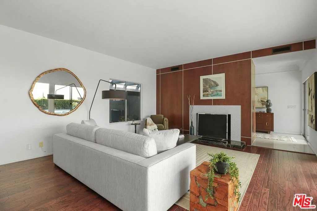 1492 Blue Jay Way, Los Angeles, California 90069 home-pic-4