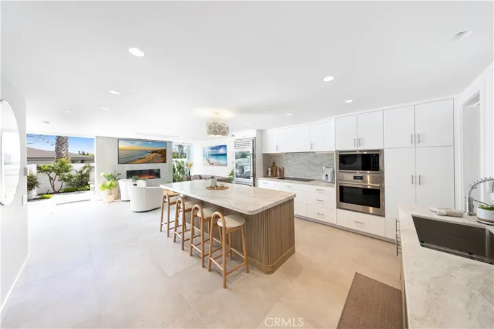 725 Avocado Avenue 115, Corona Del Mar, California 92625