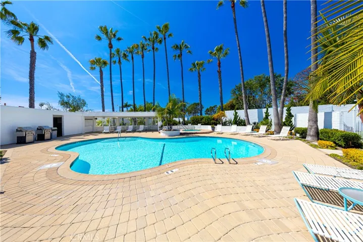 725 Avocado Avenue 115, Corona Del Mar, California 92625