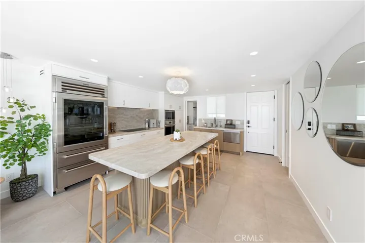725 Avocado Avenue 115, Corona Del Mar, California 92625