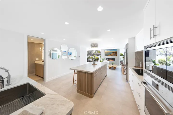725 Avocado Avenue 115, Corona Del Mar, California 92625