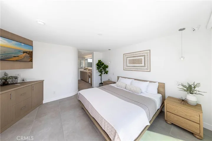 725 Avocado Avenue 115, Corona Del Mar, California 92625