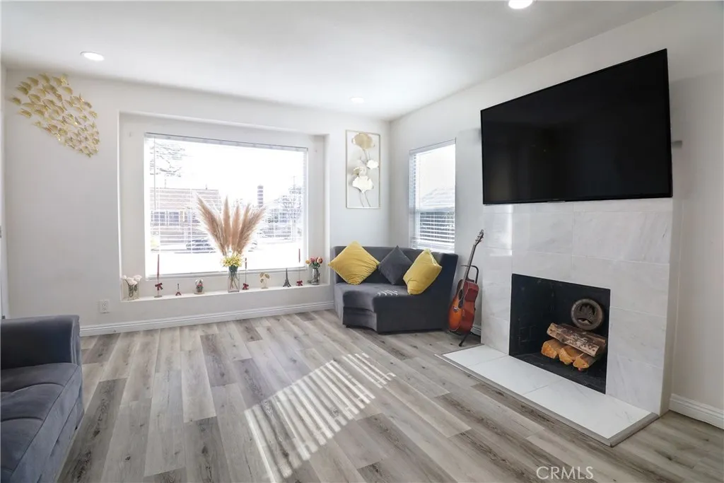 7323 Camellia Avenue, North Hollywood, California 91605 home-pic-4