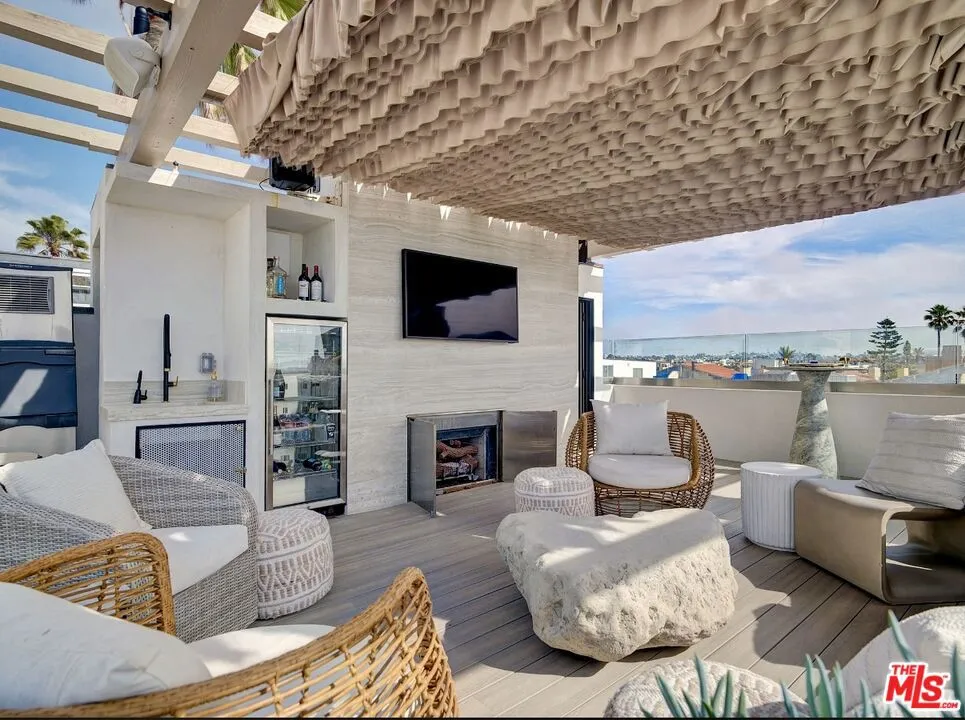 15 Reef Street, Marina Del Rey, California 90292 home-pic-29