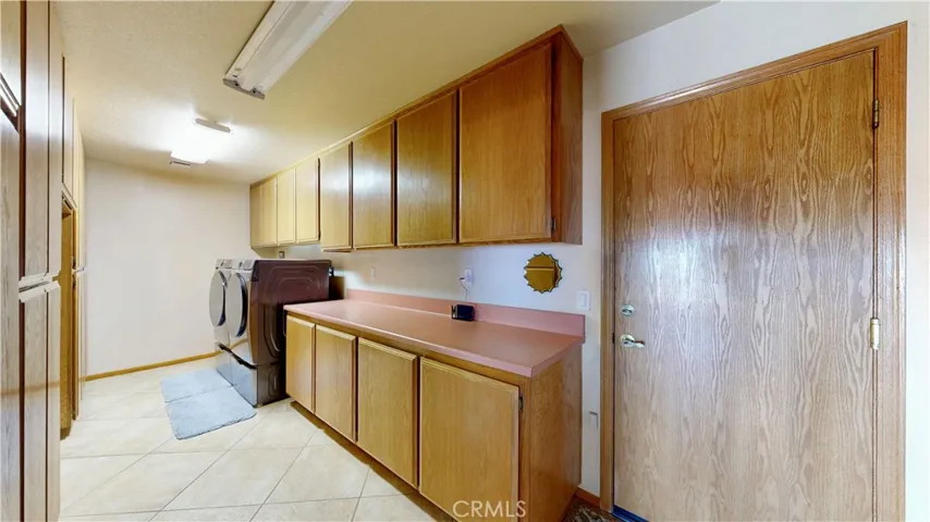16450 Tao Road, Apple Valley, California 92307
