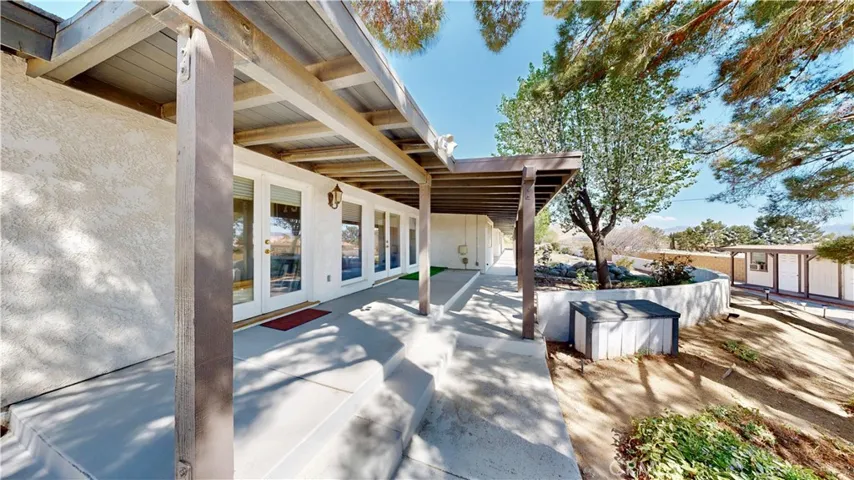 16450 Tao Road, Apple Valley, California 92307