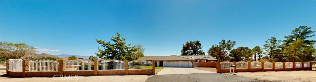 16450 Tao Road, Apple Valley, California 92307