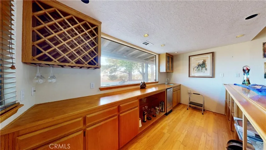 16450 Tao Road, Apple Valley, California 92307
