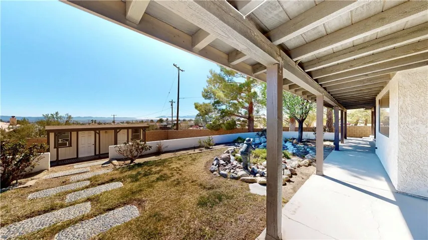 16450 Tao Road, Apple Valley, California 92307