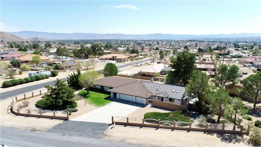 16450 Tao Road, Apple Valley, California 92307