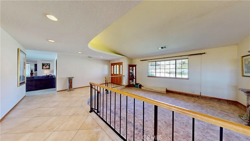 16450 Tao Road, Apple Valley, California 92307