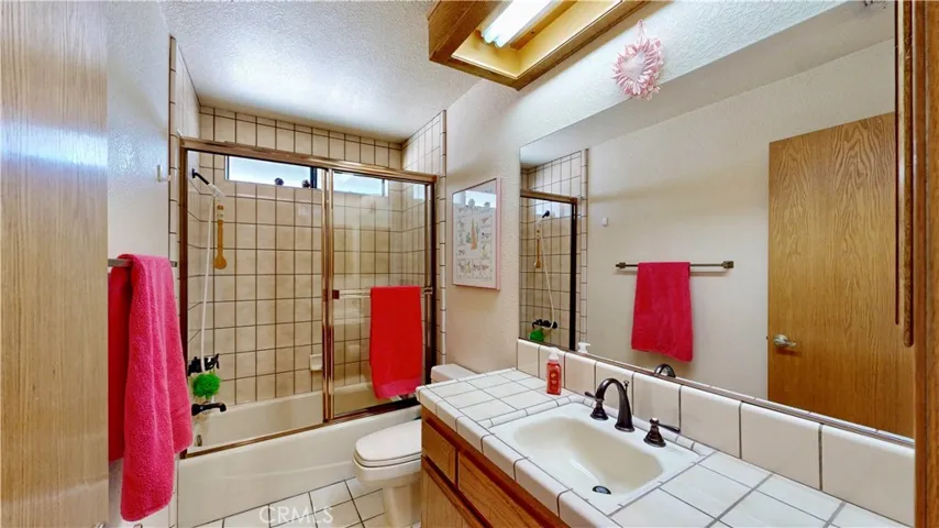 16450 Tao Road, Apple Valley, California 92307