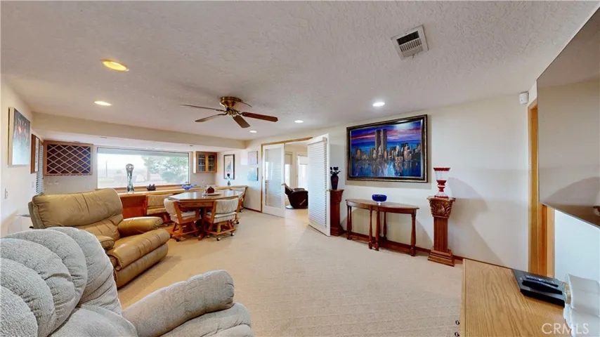 16450 Tao Road, Apple Valley, California 92307