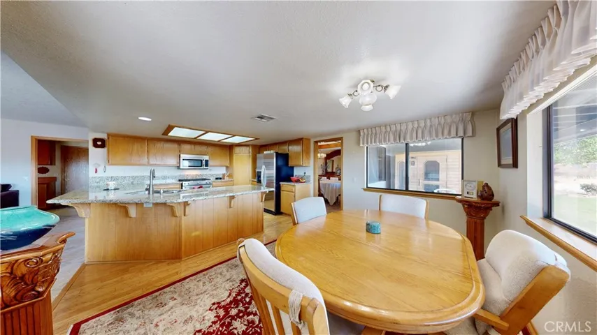 16450 Tao Road, Apple Valley, California 92307