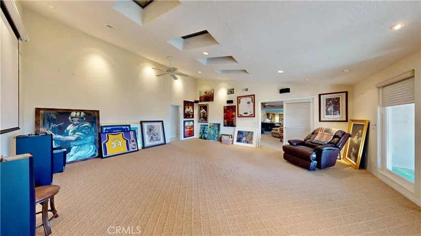 16450 Tao Road, Apple Valley, California 92307