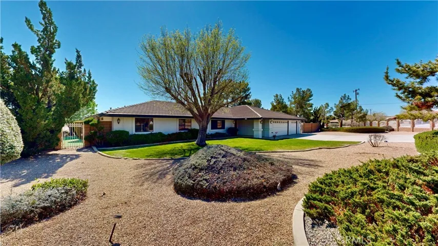 16450 Tao Road, Apple Valley, California 92307
