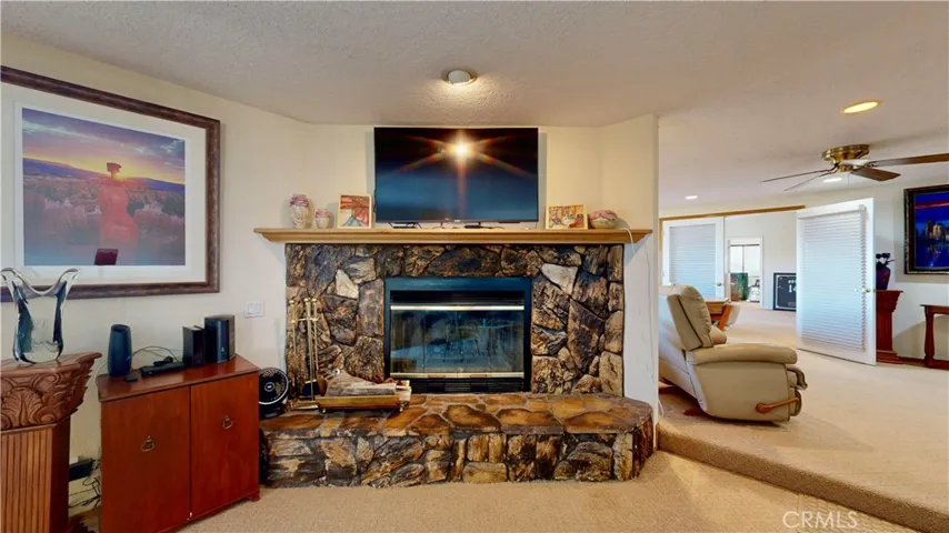 16450 Tao Road, Apple Valley, California 92307