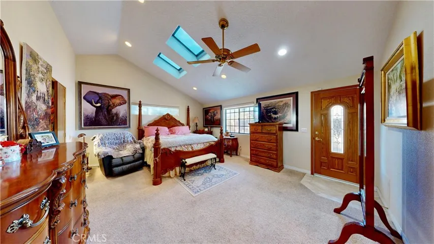 16450 Tao Road, Apple Valley, California 92307