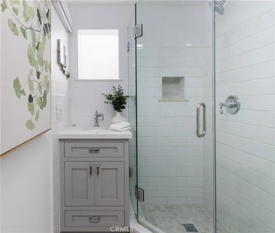 968 Acapulco Street, Laguna Beach, California 92651