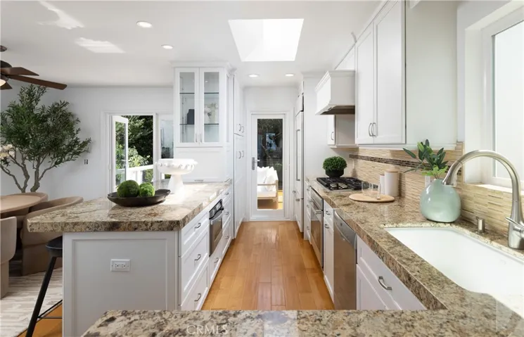 968 Acapulco Street, Laguna Beach, California 92651