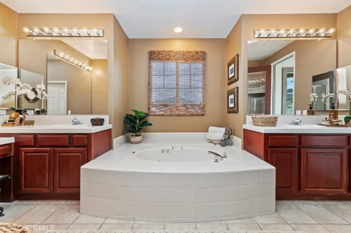 23480 Canterbury Way, Murrieta, California 92562