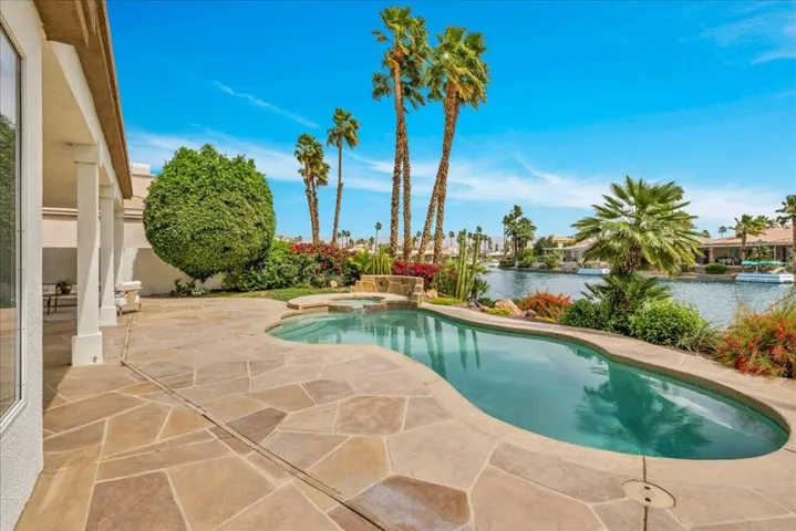 47620 Via Montigo - Pool and Spa