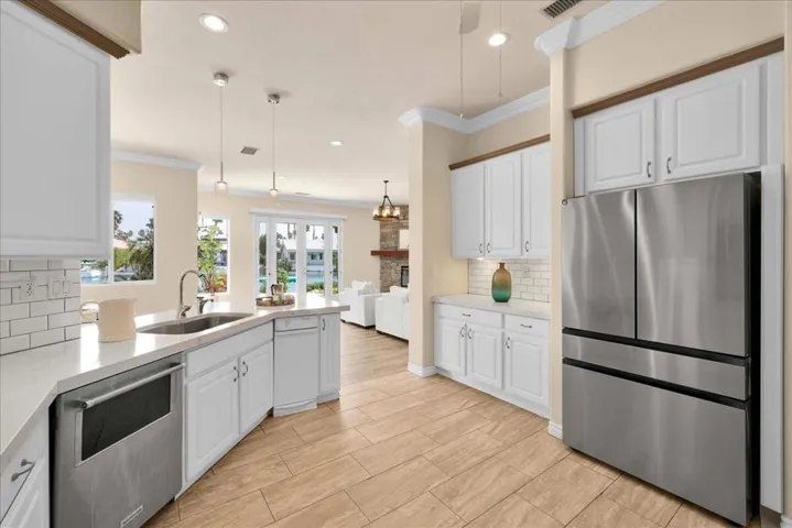 47620 Via Montigo - Kitchen