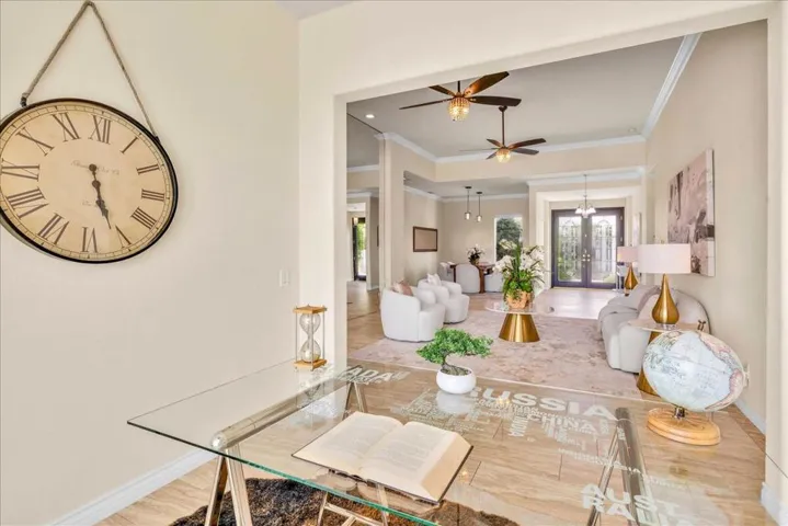 47620 Via Montigo - Lake Room