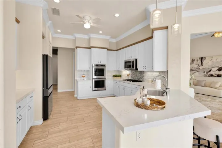 47620 Via Montigo - Kitchen