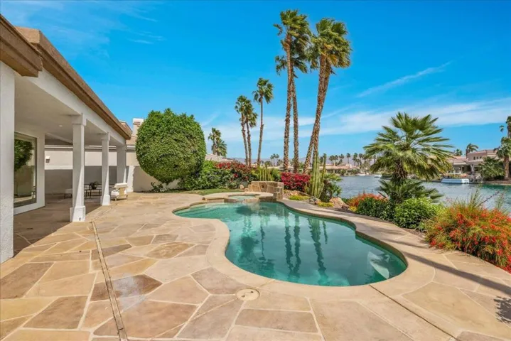 47620 Via Montigo - Pool and Spa