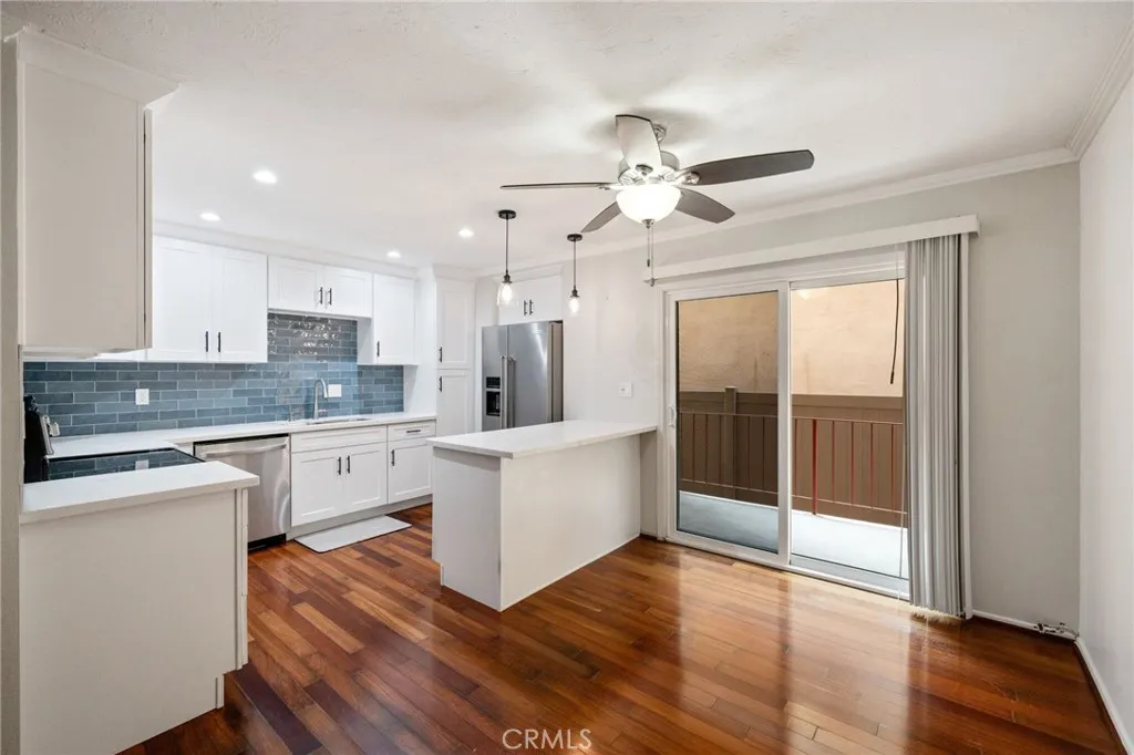 382 Coronado Avenue 102a, Long Beach, California 90814 home-pic-6