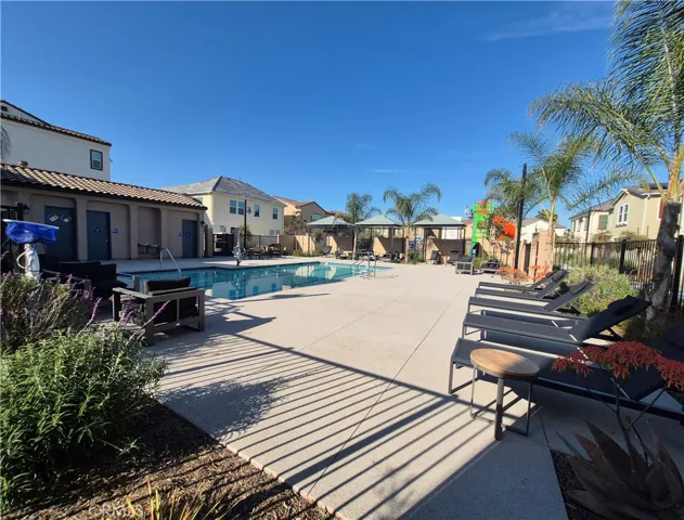 2137 Cumberland, Pomona, California 91766