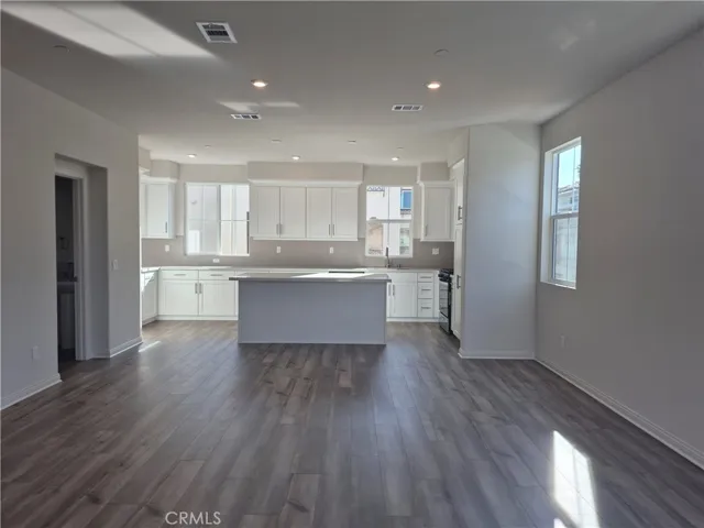 2137 Cumberland, Pomona, California 91766