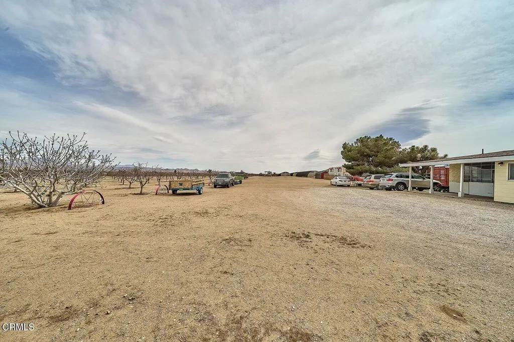 9125 Mesa Road, Lucerne Valley, California 92356 home-pic-33