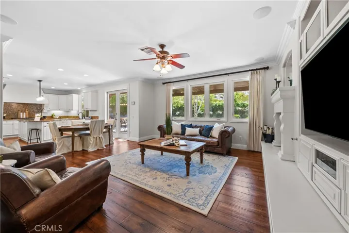 Elevated Details Create a Warm and Welcoming Interior Bringing the Breathtaking Views In