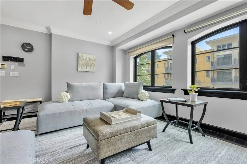 155 Cordova Street 203, Pasadena, California 91105 home-pic-3