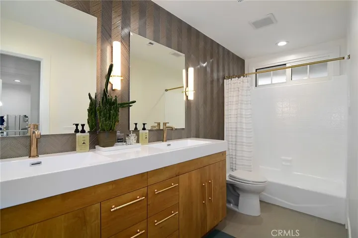 1233 Barclay Court, Westlake Village, California 91361
