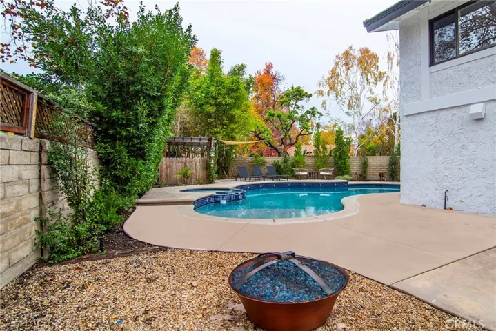 1233 Barclay Court, Westlake Village, California 91361