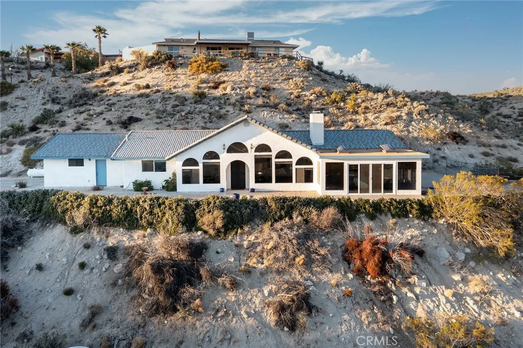 6177 Mandarin Road, Yucca Valley, California 92284 home-pic-13