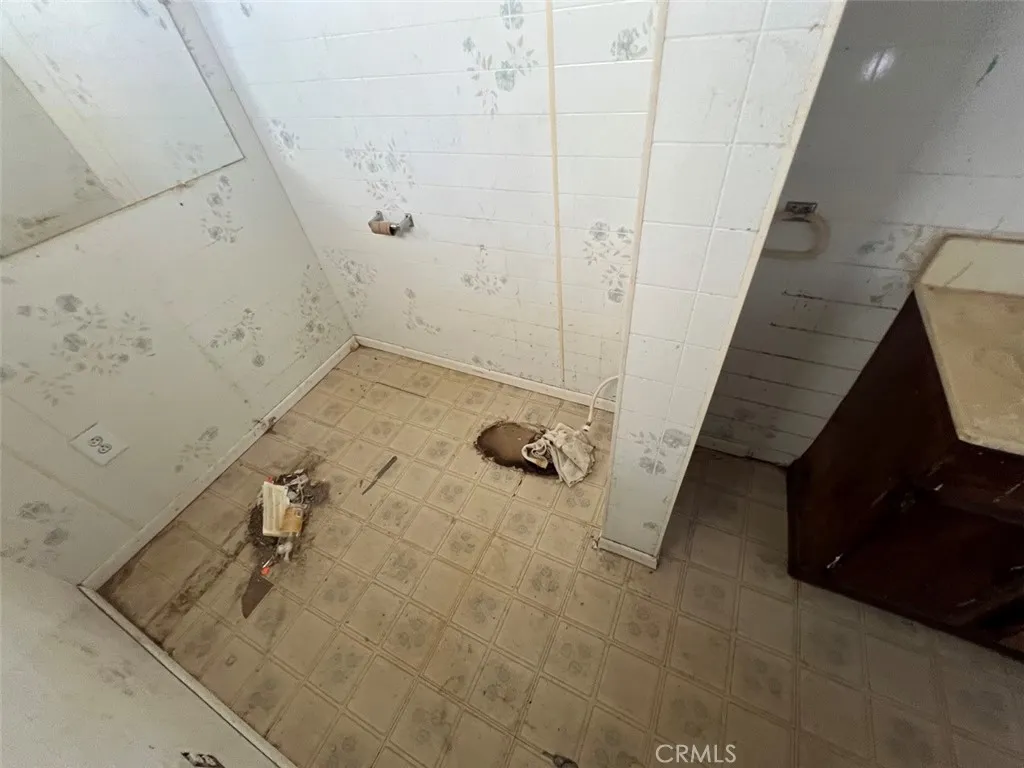 2674 Chapton Lane, Landers, California 92285 home-pic-30