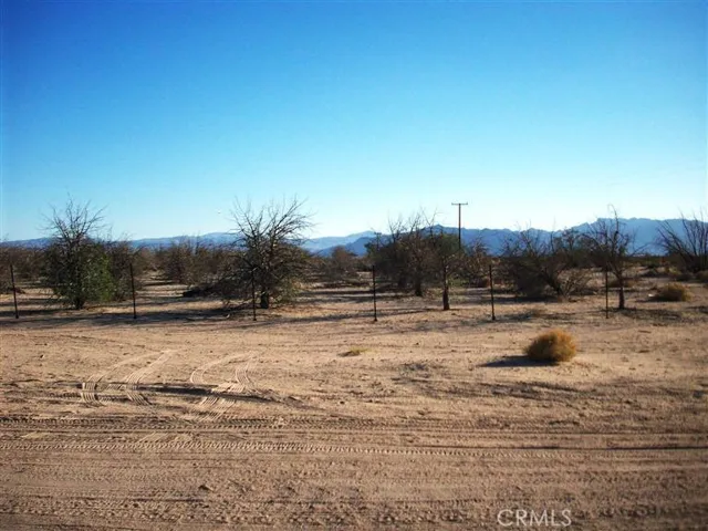 Notice the Black and red Mountains for your view.