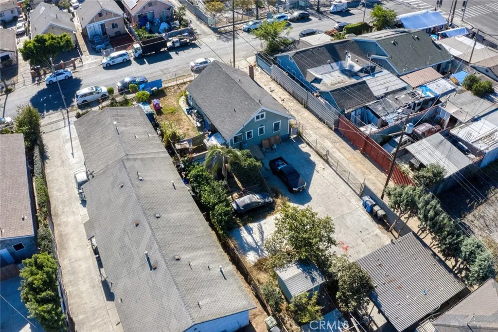 947 81, Los Angeles, California 90044 home-pic-2